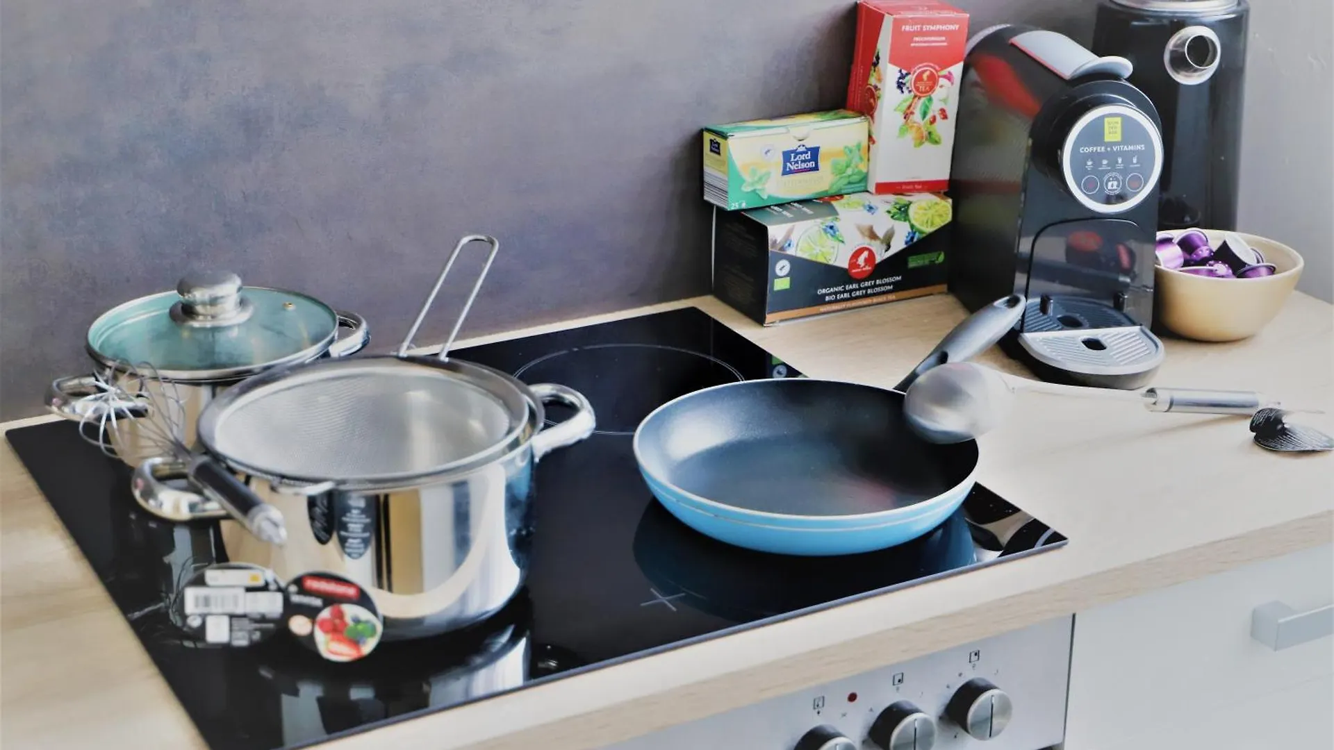 Smart-Schoen-Guenstig,Naehe U1 & Park And Ride ! Vienna Apartment