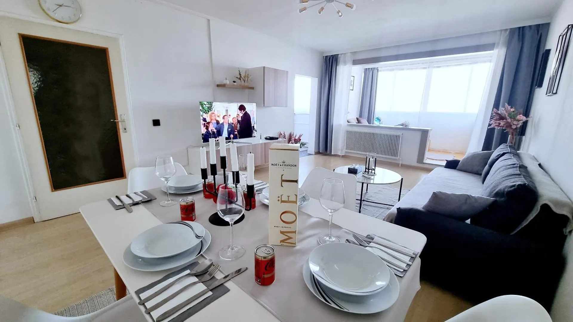 Smart-Schoen-Guenstig,Naehe U1 & Park And Ride ! Vienna Apartment