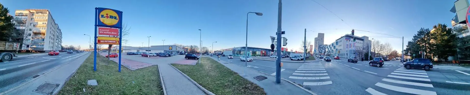 Apartment Smart-Schoen-Guenstig,Naehe U1 & Park And Ride ! Vienna Austria