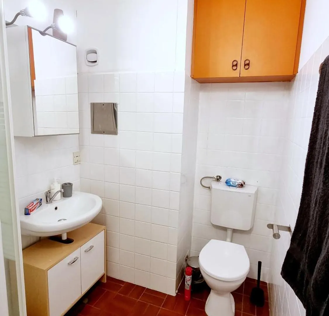 Smart-Schoen-Guenstig,Naehe U1 & Park And Ride ! Vienna 0*,  Austria